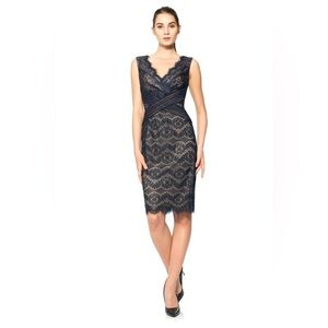 TADASHI SHOJI LACE V-NECK SHEATH DRESS. Size 12